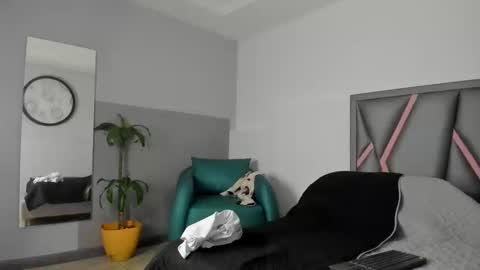 klariz09 online show from September 18, 8:44 pm