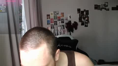 Snapshot of klaus_ven chatting on April 9, 4:56 pm Klaus online show from April 9, 4:56 pm