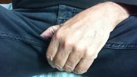 kledenn online show from February 11, 1:16 pm