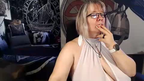 Snapshot of kleiner_teufel chatting on September 25, 7:45 am Michelle online show from September 25, 7:45 am