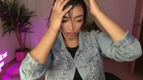 Snapshot of kleogold_1 chatting on October 5, 3:32 pm Christina online show from October 5, 3:32 pm
