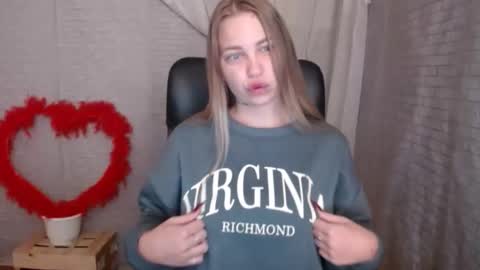 klerkarina online show from October 7, 5:37 am