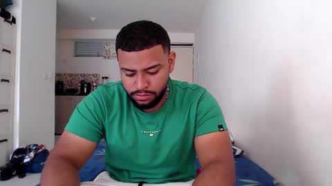 kleyton online show from December 10, 3:33 pm