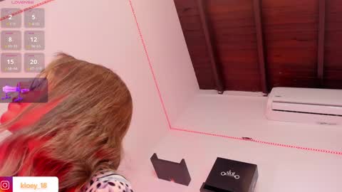 Snapshot of kloey_hoot chatting on January 4, 12:16 am Kloey online show from January 4, 12:16 am