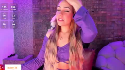 Snapshot of kloey_hoot chatting on September 29, 11:53 pm Kloey online show from September 29, 11:53 pm