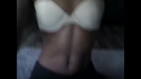 Snapshot of klovely03 chatting on December 16, 7:00 pm klovely03 online show from December 16, 7:00 pm