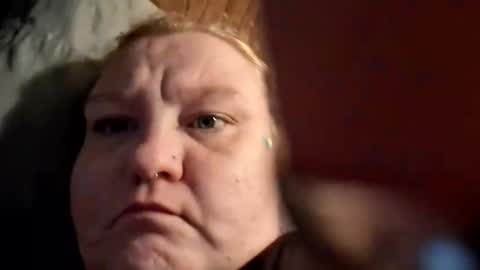 kmarie1196 online show from May 13, 10:34 am