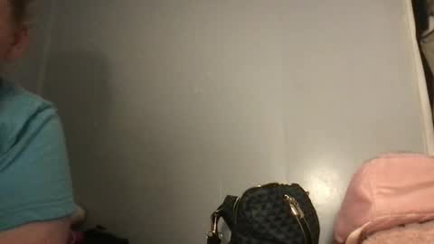 kmarie1196 online show from May 15, 4:08 am