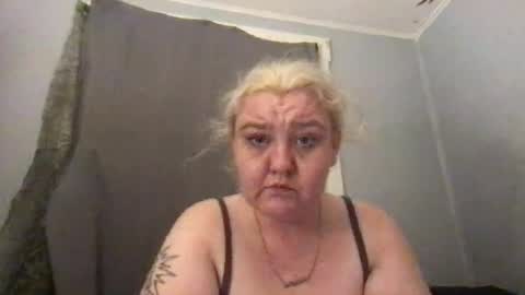 kmarie1196 online show from August 8, 3:08 am