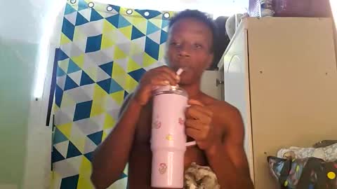 Snapshot of kmg_777 chatting on November 8, 12:11 am kmg_777 online show from November 8, 12:11 am