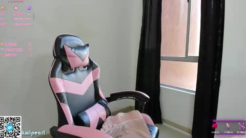 Camila Reyes online show from November 7, 3:01 pm