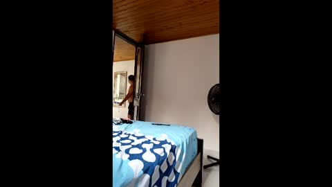 Snapshot of kn_horny chatting on April 15, 5:09 pm kn_horny online show from April 15, 5:09 pm