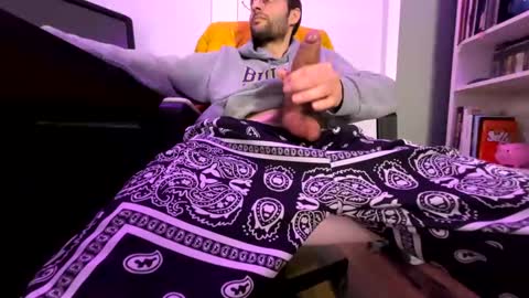 Snapshot of knautyknight chatting on February 12, 12:48 am knautyknight online show from February 12, 12:48 am