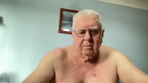 Aussiedude online show from March 8, 9:51 pm