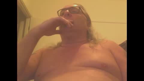 knobout online show from January 5, 9:05 am