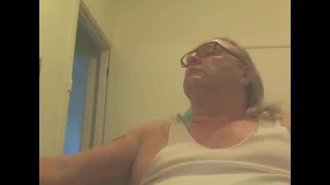 knobout online show from February 20, 6:06 am