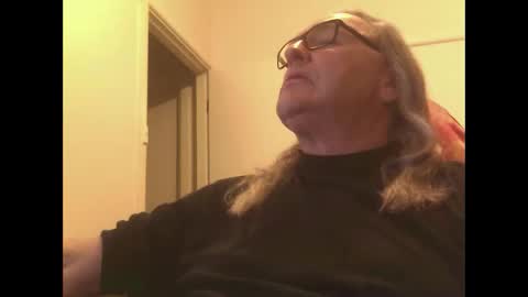 knobout online show from October 27, 8:18 am