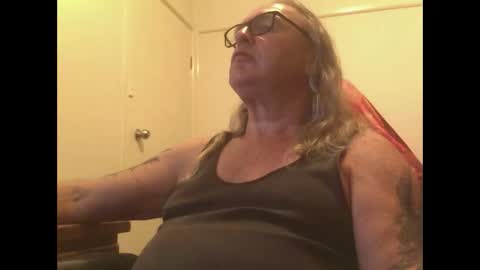 knobout online show from February 18, 8:54 am