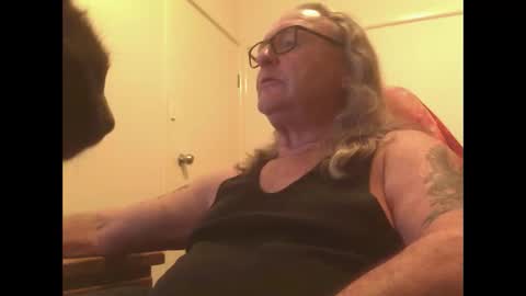 knobout online show from April 15, 12:01 pm