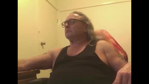 knobout online show from April 23, 2:52 pm