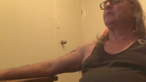 knobout online show from June 15, 10:17 am