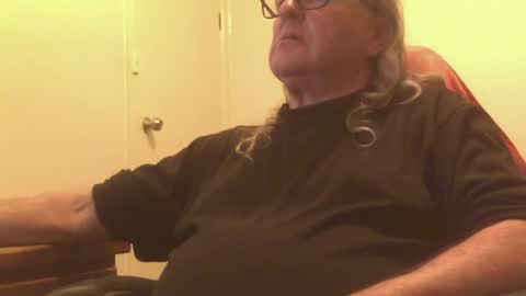 knobout online show from July 7, 12:31 pm