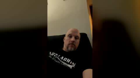 Snapshot of knotdaddy1983 chatting on April 3, 1:53 pm knotdaddy1983 online show from April 3, 1:53 pm