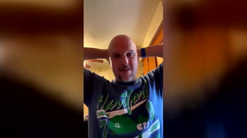 Snapshot of knotdaddy1983 chatting on April 13, 12:10 pm knotdaddy1983 online show from April 13, 12:10 pm