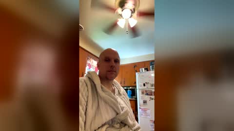 Snapshot of knotdaddy1983 chatting on May 26, 2:57 pm knotdaddy1983 online show from May 26, 2:57 pm