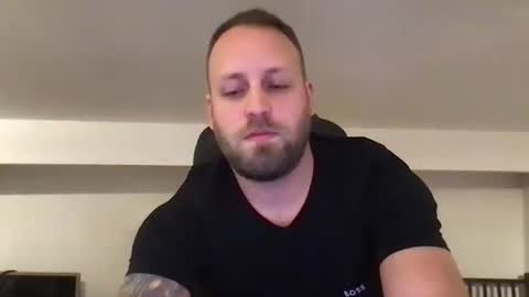 hugo online show from February 19, 7:16 pm