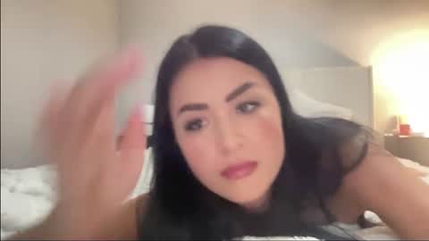 kobi_and_zeina online show from June 20, 9:39 pm
