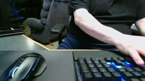 Kodiak1974 online show from November 30, 3:27 pm