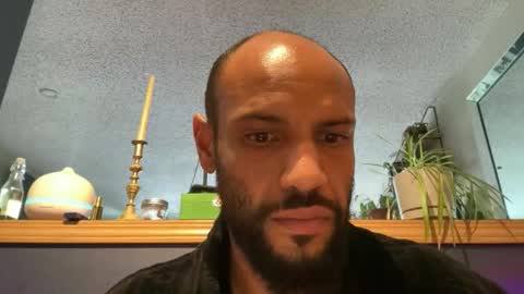 A Dick Ting online show from December 1, 6:24 pm