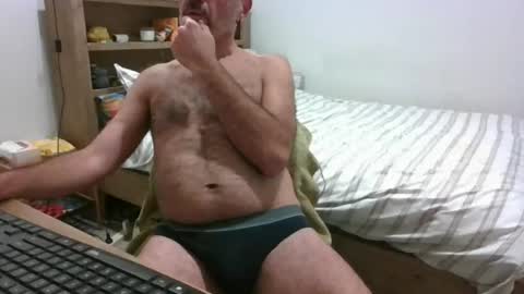Snapshot of kokluv1 chatting on June 17, 3:31 am kokluv online show from June 17, 3:31 am