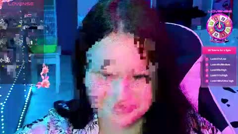 Mia online show from December 18, 8:03 pm