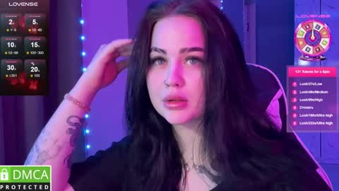 Mia online show from January 12, 7:53 pm