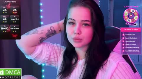 Mia online show from January 17, 7:49 pm