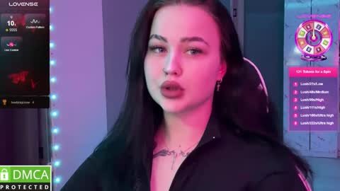 Mia online show from January 21, 9:25 pm