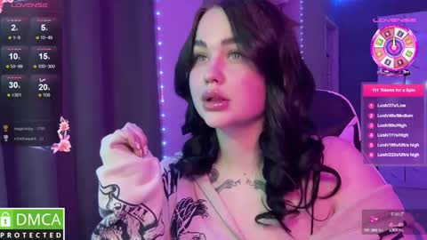 Mia online show from February 24, 9:10 am