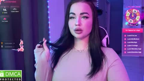 Mia online show from February 28, 8:50 pm