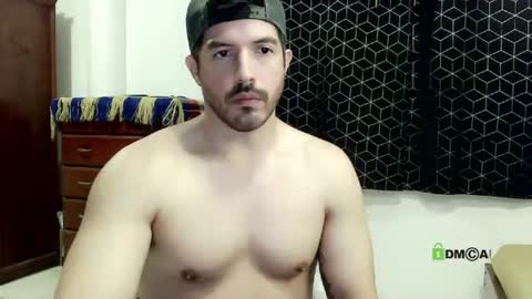 kolombianox online show from June 19, 4:39 am