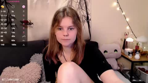 Snapshot of komorebbi chatting on January 28, 10:23 pm Marta online show from January 28, 10:23 pm