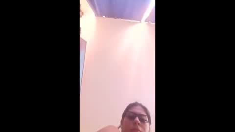 Konny and Laila online show from March 11, 6:36 pm