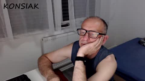 Komsiak online show from September 13, 9:47 pm