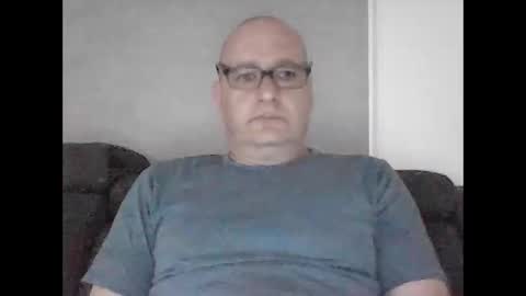 Snapshot of konsty17 chatting on October 19, 9:59 pm konsty17 online show from October 19, 9:59 pm