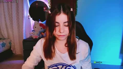 YINI online show from October 19, 3:07 am