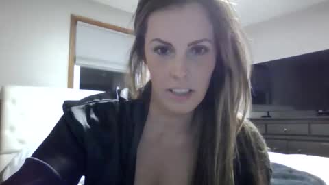 KoraLynn777 online show from October 19, 4:24 am