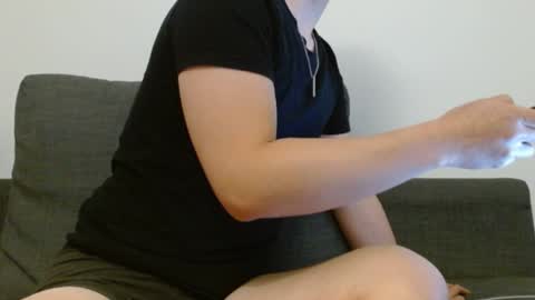 Korean online show from December 2, 1:25 am