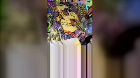 Snapshot of korysmith568 chatting on April 18, 7:40 pm korysmith568 online show from April 18, 7:40 pm