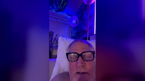Snapshot of korysmith568 chatting on April 25, 8:28 am korysmith568 online show from April 25, 8:28 am